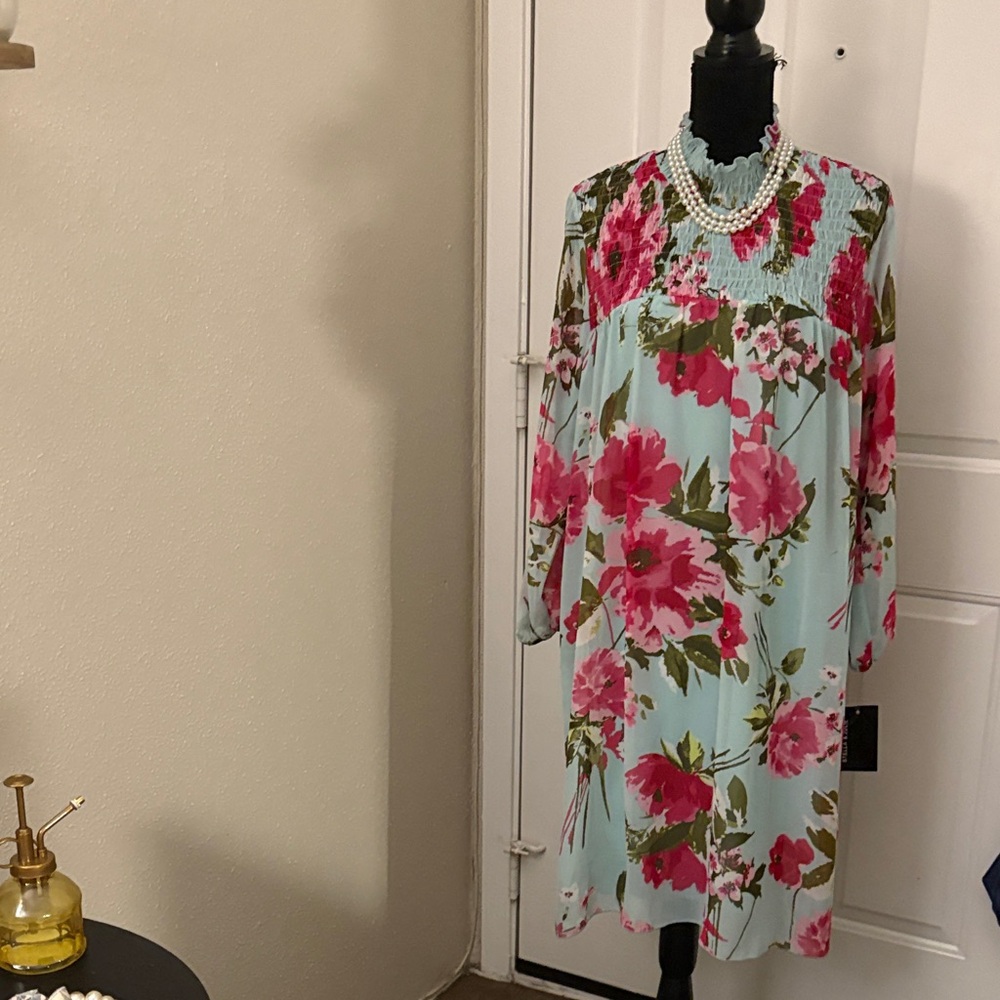 Chic Long Sleeve Floral Dress in Blue and Pink